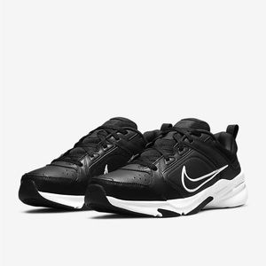 Nike Sneakers Size 8